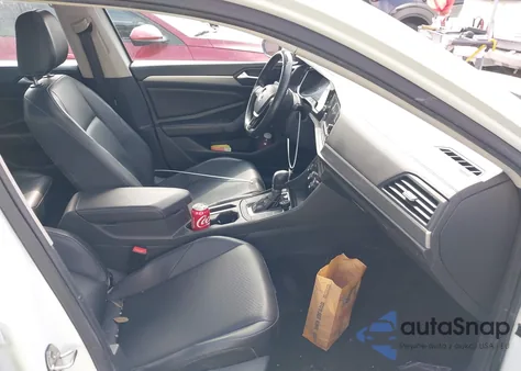 2019 Volkswagen Jetta 1.4T R-Line/1.4T S/1.4T Se из США, поврежденный, VIN 3VWC57BU9KM017772